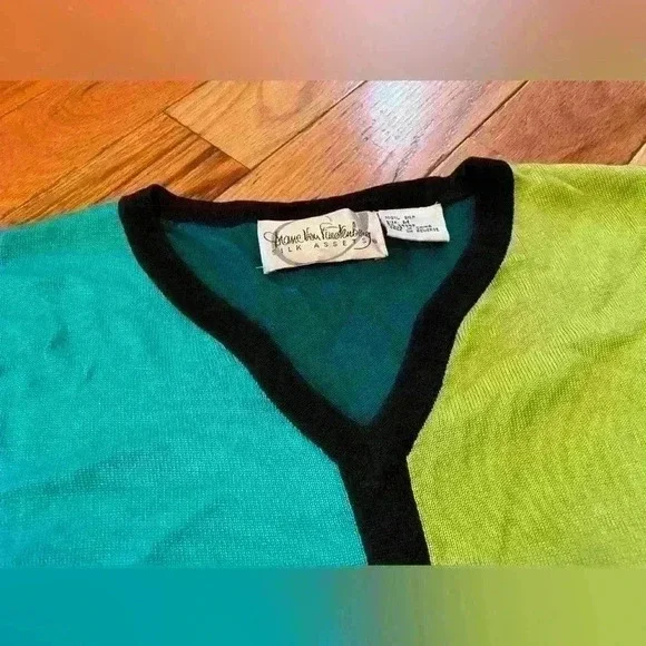 Diane Von Furstenberg Silk Assets Vneck Colorblock Sweater Womens Sz M 100% Silk - Picture 4 of 13
